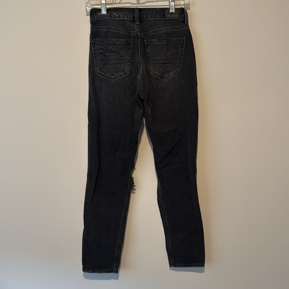 American Eagle Distressed black Mom Jean, Size 0 - Picture 4 of 10